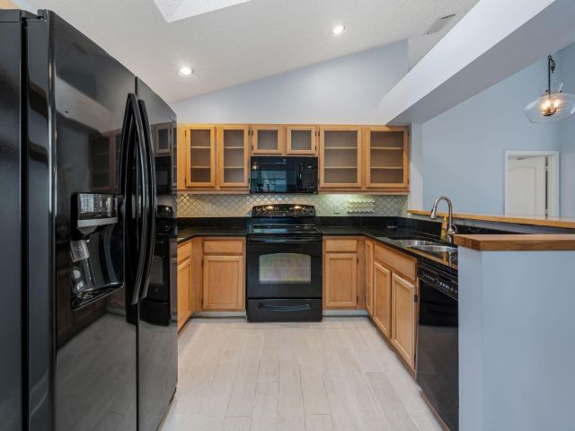 Home for sale at 9190 Heathridge Drive - photo 6399271