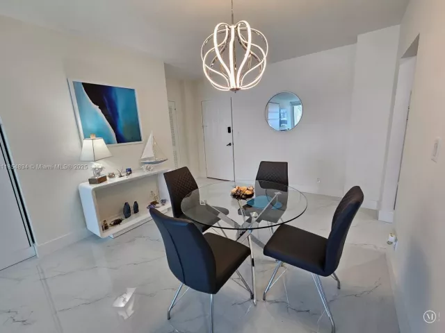 1-bedroom condo for rent in Hollywood - 2501 S Ocean Dr 307 (Ave. May 20 2026) - MondialRealty