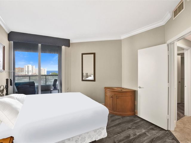 Apartment for sale  Unit #1403 - photo 6402200