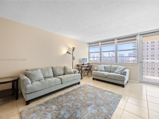 Apartment for sale  Unit #812 - photo 7435422