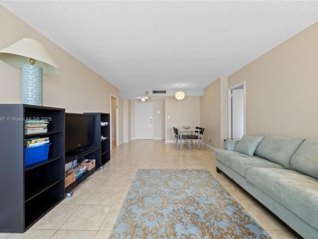 Apartment for sale  Unit #812 - photo 7435424