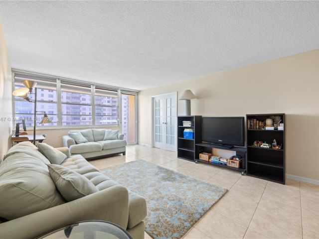 Apartment for sale  Unit #812 - photo 7435426