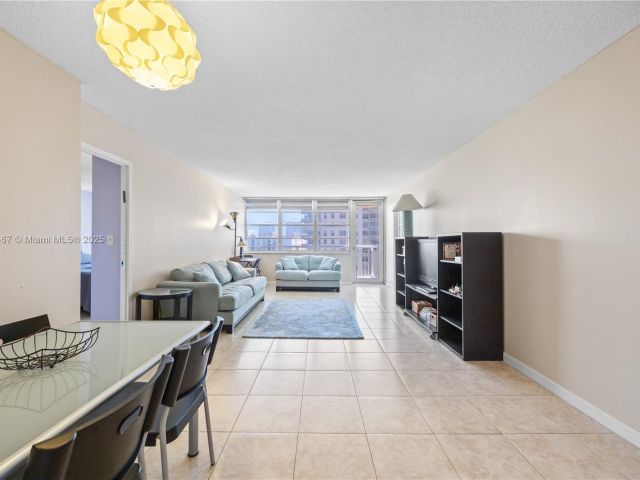 Apartment for sale  Unit #812 - photo 7435430