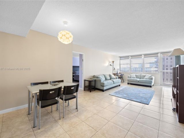 Apartment for sale  Unit #812 - photo 7435431