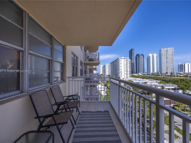 Apartment for sale  Unit #812 - photo 7435440