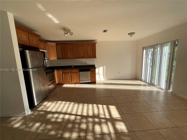 3-bedroom home for rent in Deerfield Beach - 1540 NW 45th St 1-4 - MondialRealty
