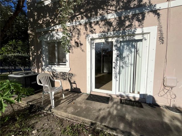 3-bedroom home for rent in Deerfield Beach - 1540 NW 45th St 1-4 - MondialRealty