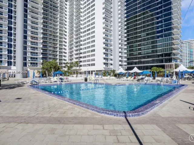 1-bedroom condo for sale in Hallandale Beach - 2030 S Ocean Dr 516 - MondialRealty