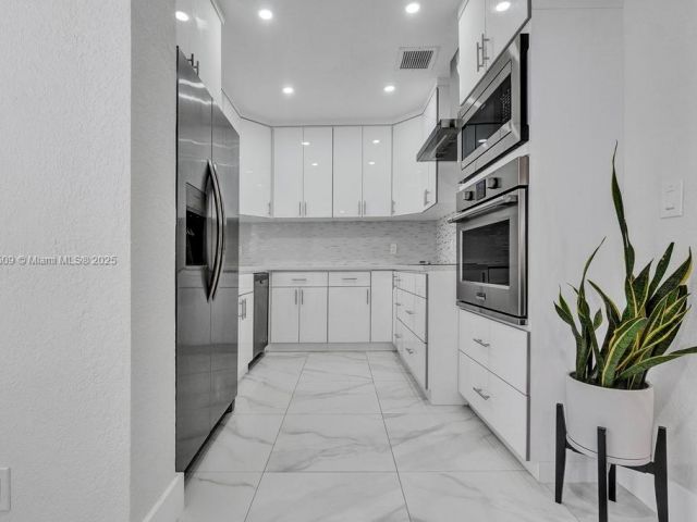 Home for sale at 6470 SW 27th St - photo 7441363