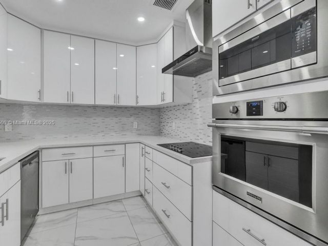 Home for sale at 6470 SW 27th St - photo 7441364