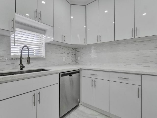 Home for sale at 6470 SW 27th St - photo 7441365