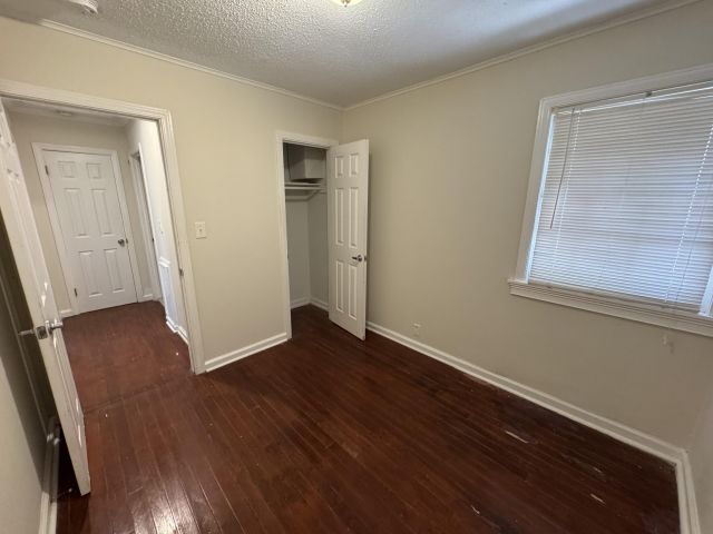 Home for rent at 517 45th Street - photo 6402163