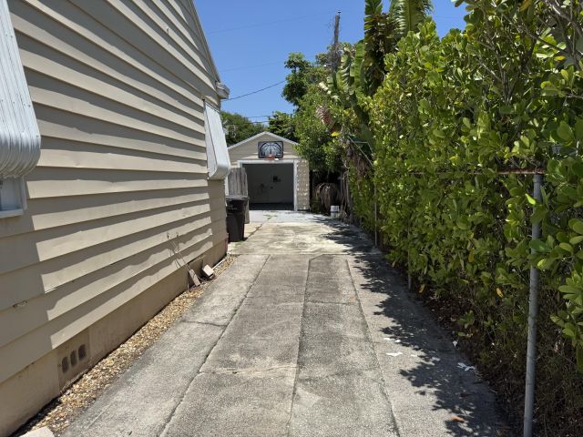 Home for rent at 517 45th Street - photo 6402167