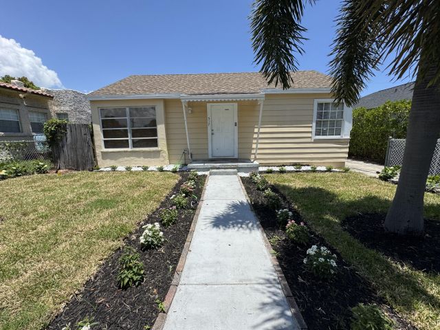 Home for rent at 517 45th Street - photo 6402168