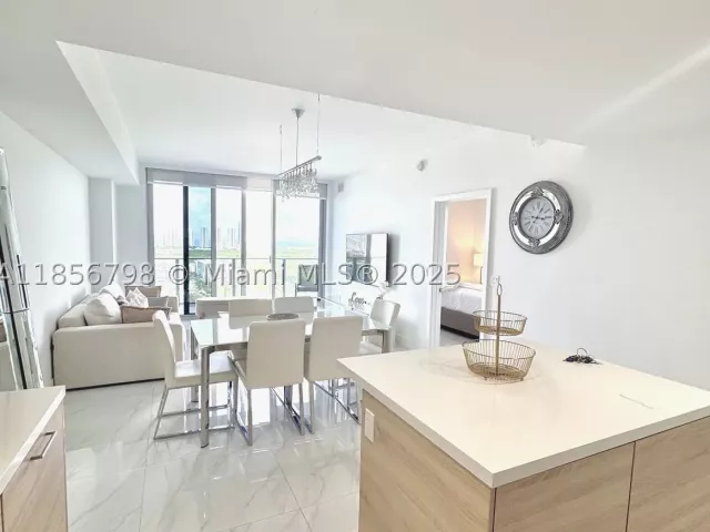 1-bedroom condo for rent in North Miami Beach - 16385 Biscayne Blvd 2720 - MondialRealty