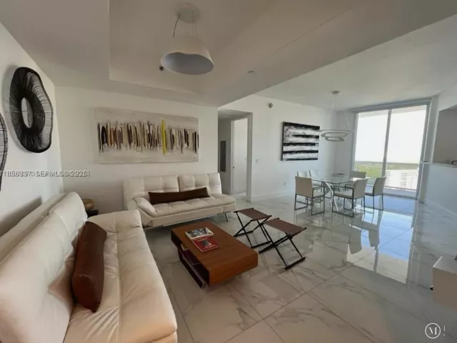 2-bedroom condo for rent in Sunny Isles Beach - 15811 Collins Ave 2805 - MondialRealty