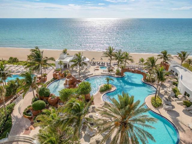 condo for sale in Sunny Isles Beach - 18001 Collins Ave 811 - MondialRealty