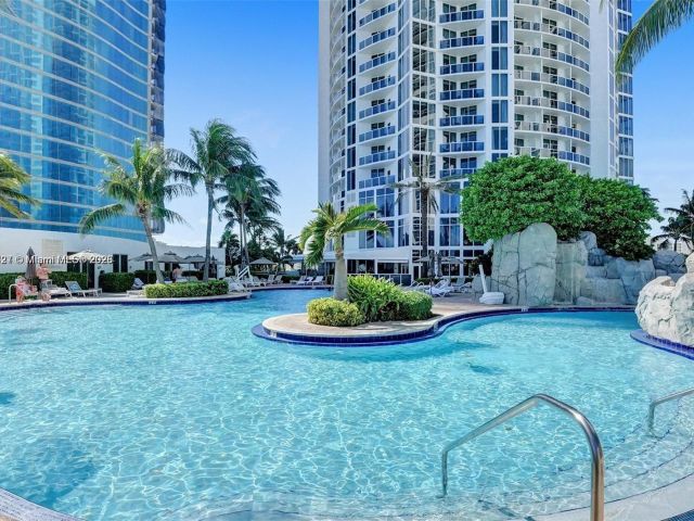condo for sale in Sunny Isles Beach - 18001 Collins Ave 811 - MondialRealty
