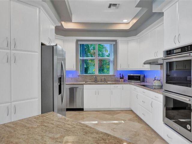 Home for rent at 1033 Brooks Lane - photo 6407421