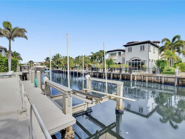 Home for rent at 1033 Brooks Lane - photo 6407427