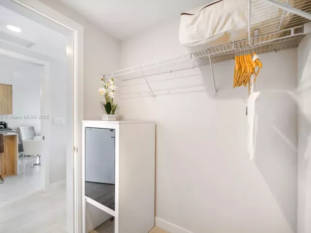 Apartment for rent  Unit #N-1009 - photo 6407929