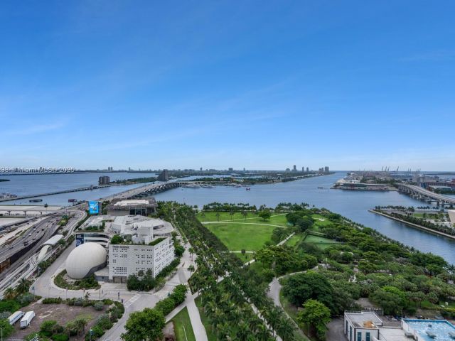 Apartment for sale  Unit #2402 - photo 6409116