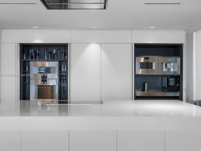 Apartment for sale  Unit #2402 - photo 6409119