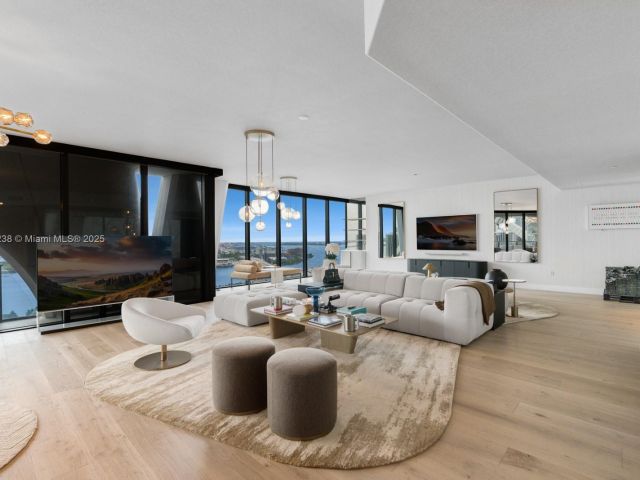 Apartment for sale  Unit #2402 - photo 6409124