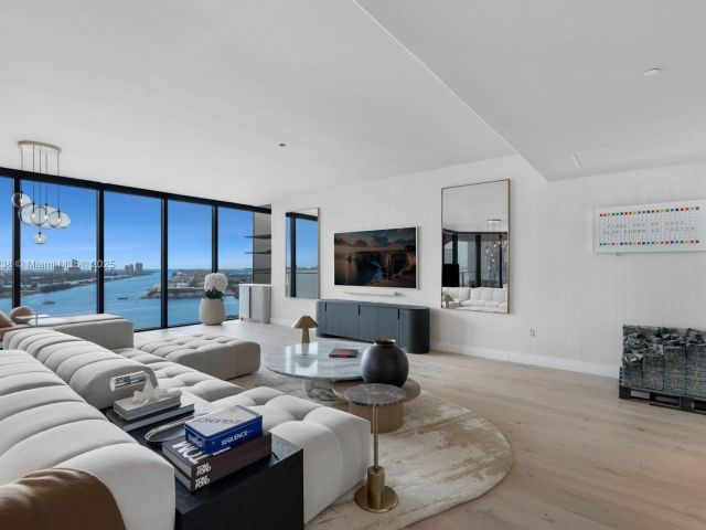 Apartment for sale  Unit #2402 - photo 6409125