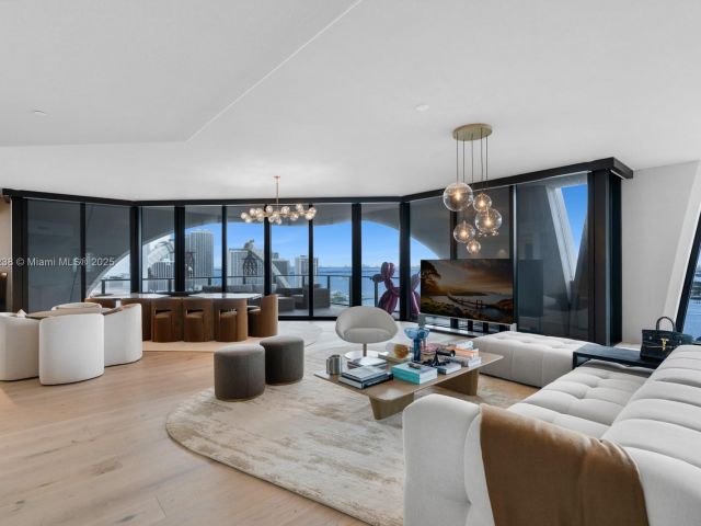 Apartment for sale  Unit #2402 - photo 6409127