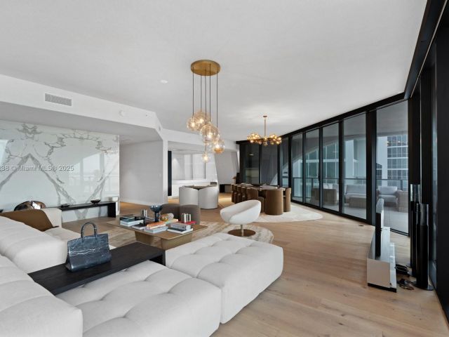 Apartment for sale  Unit #2402 - photo 6409128