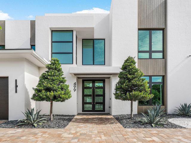 Home for sale at 499 NE 4th Street - photo 6932535