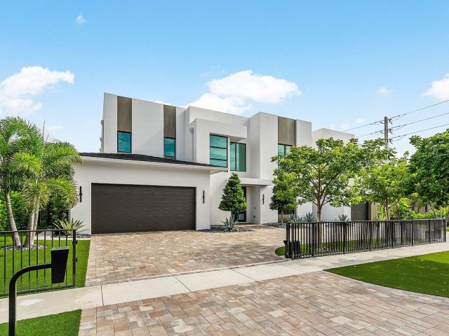 Home for sale at 499 NE 4th Street - photo 6932536