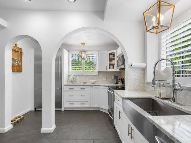 Home for sale at 528 32nd Street - photo 6413941