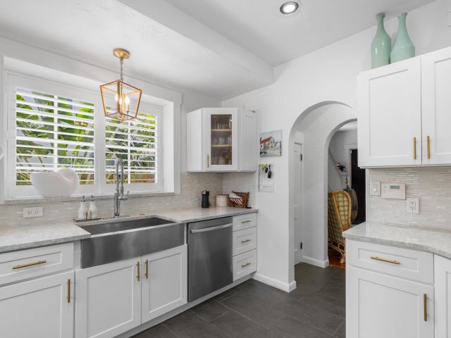 Home for sale at 528 32nd Street - photo 6413942