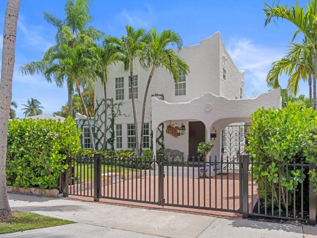 Home for sale at 528 32nd Street - photo 6413955