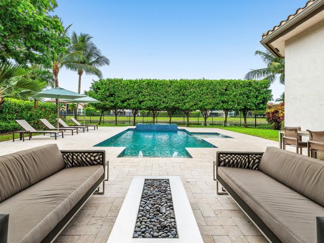 Home for sale at 9297 Tropez Lane - photo 6407447