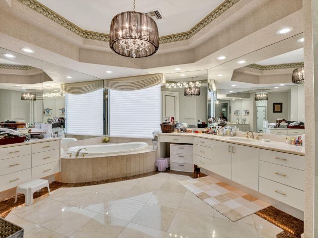 Home for sale at 6981 Lions Head Lane - photo 6409862