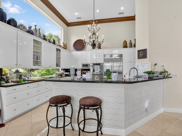 Home for sale at 6981 Lions Head Lane - photo 6409867