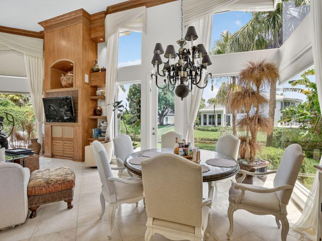 Home for sale at 6981 Lions Head Lane - photo 6409868