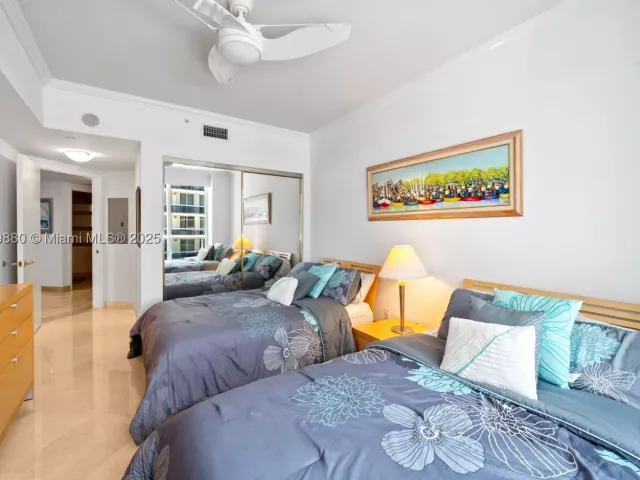 2-bedroom condo for sale in Surfside - 9595 Collins Ave N7-D - MondialRealty