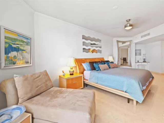 2-bedroom condo for sale in Surfside - 9595 Collins Ave N7-D - MondialRealty