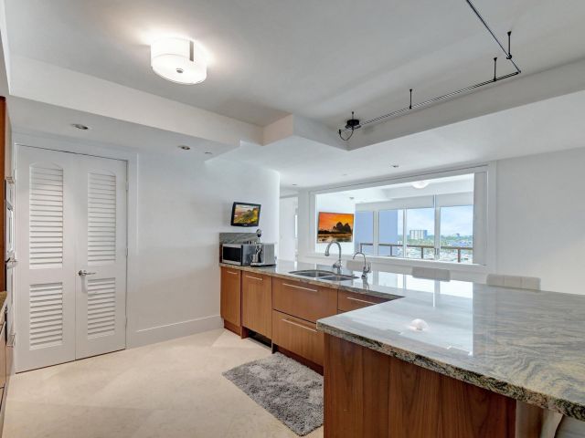 Apartment for rent  Unit #1001 - photo 6426650