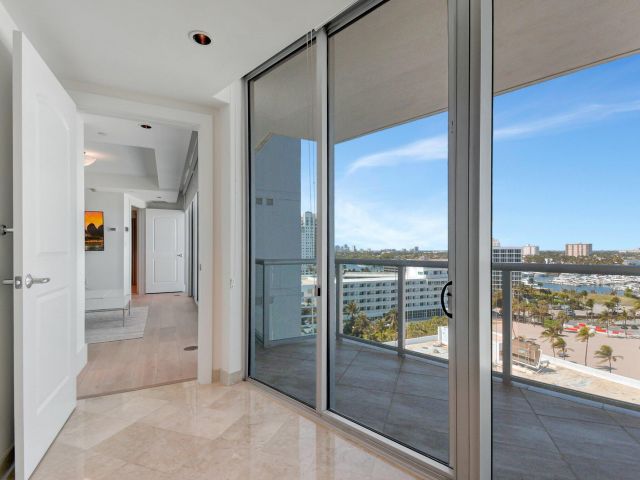 Apartment for rent  Unit #1001 - photo 6426662