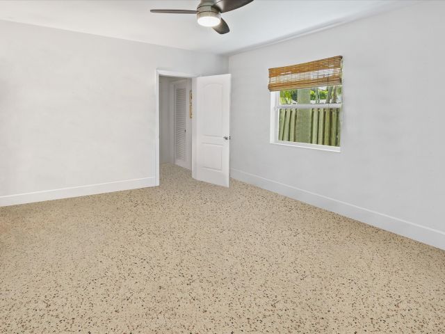 Home for rent at 202 32nd Street - photo 6408645