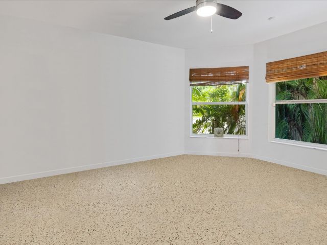 Home for rent at 202 32nd Street - photo 6408646