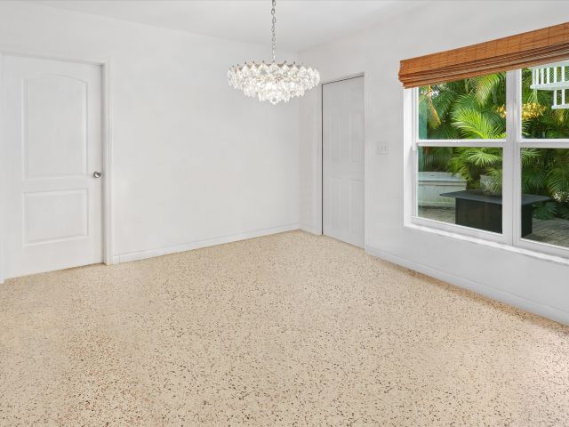 Home for rent at 202 32nd Street - photo 6408648