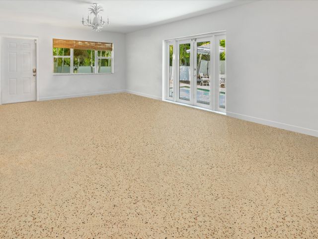 Home for rent at 202 32nd Street - photo 6408649