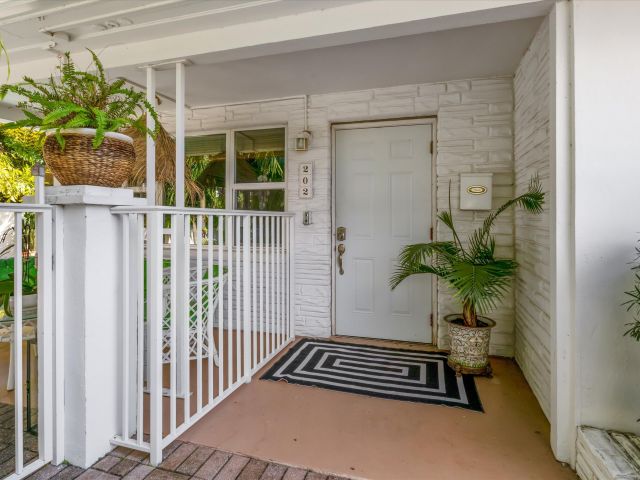 Home for rent at 202 32nd Street - photo 6408656