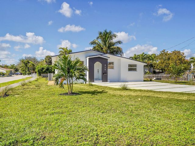 Home for sale at 928 Market Street - photo 6407628